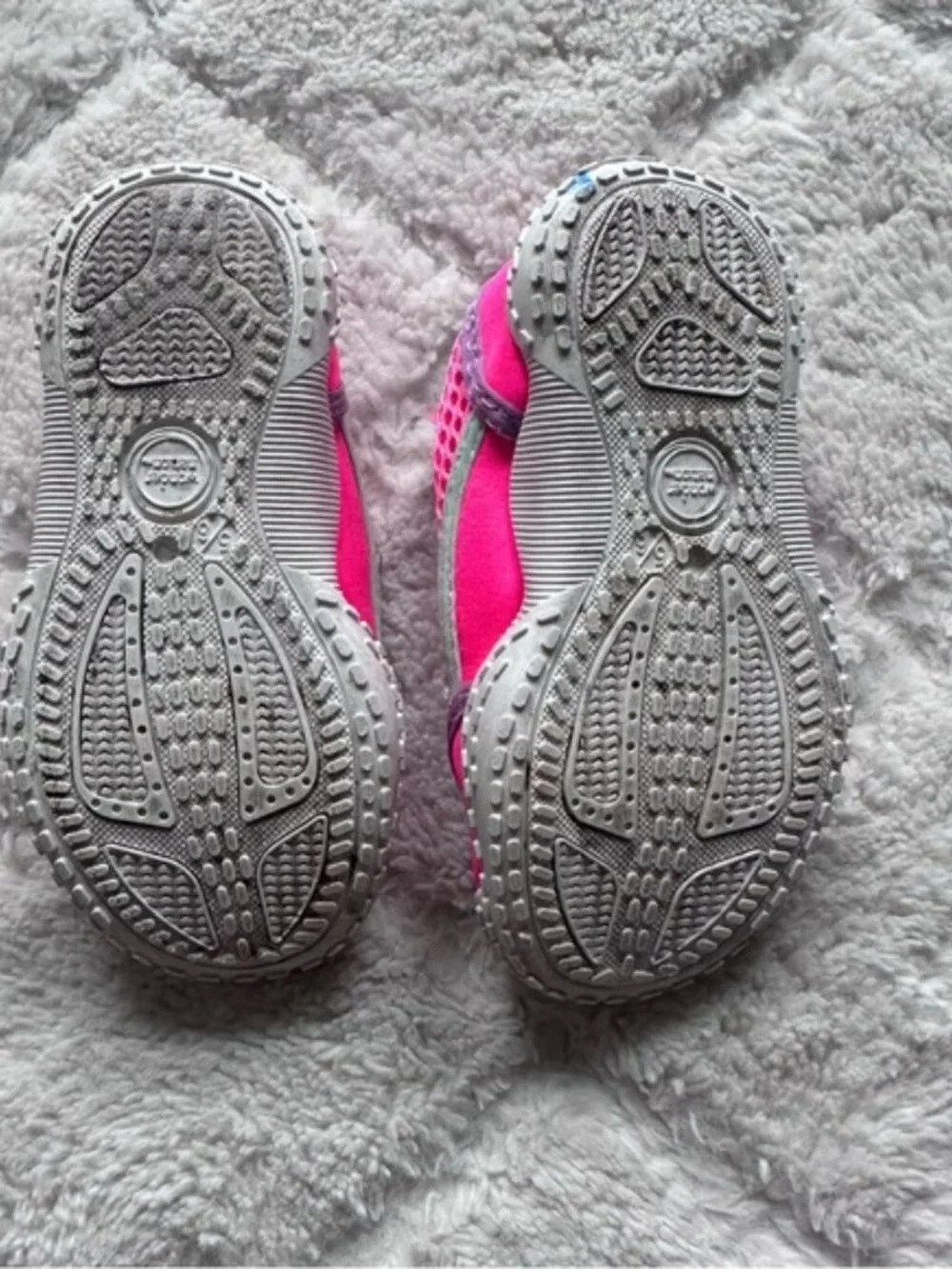 Wonder Nation | Pink Toddler Girls Water Shoes | Size 5/6